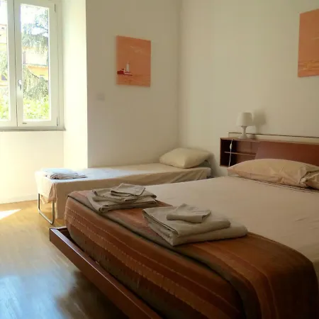 Apartment Wellnessinnrome Shortlet Rom