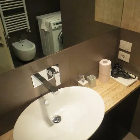 Apartment Wellnessinnrome Shortlet Rom